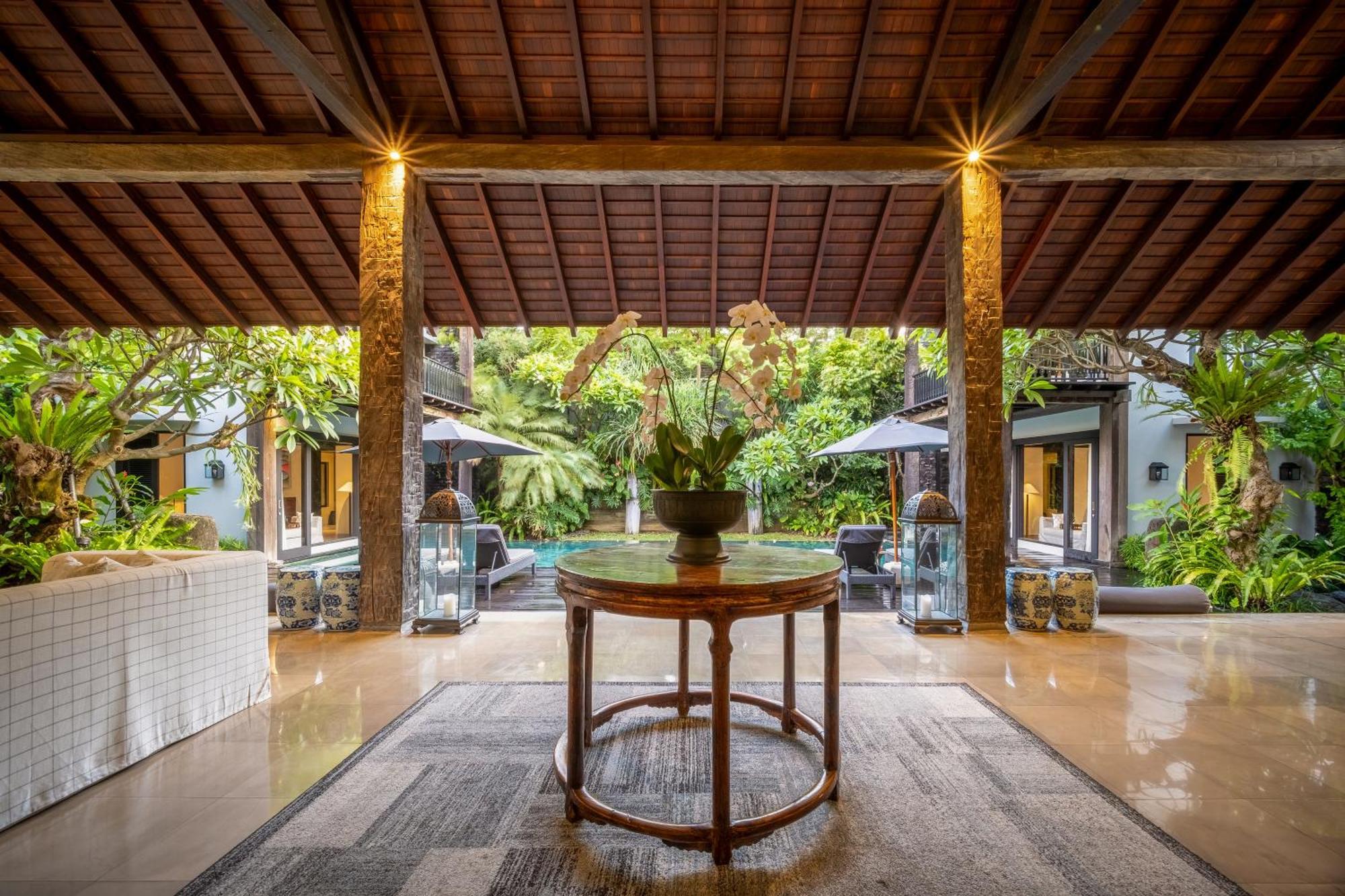De Suma - Fully Staffed Luxury Villa, Walk To The Beach! * Seminyak