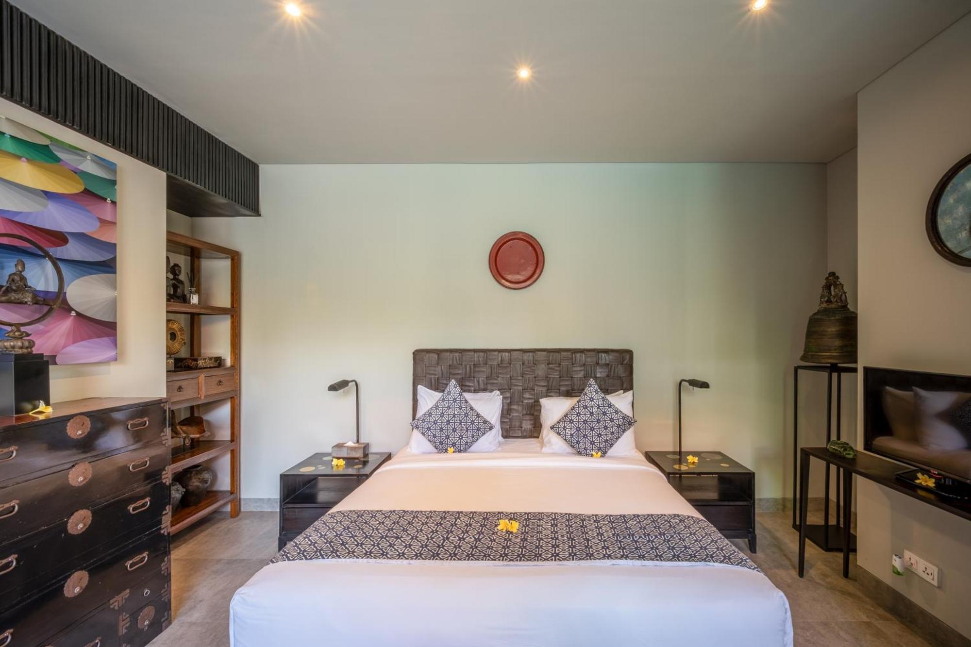 Villa De Suma - Fully Staffed Luxury Villa, Walk To The Beach! Seminyak