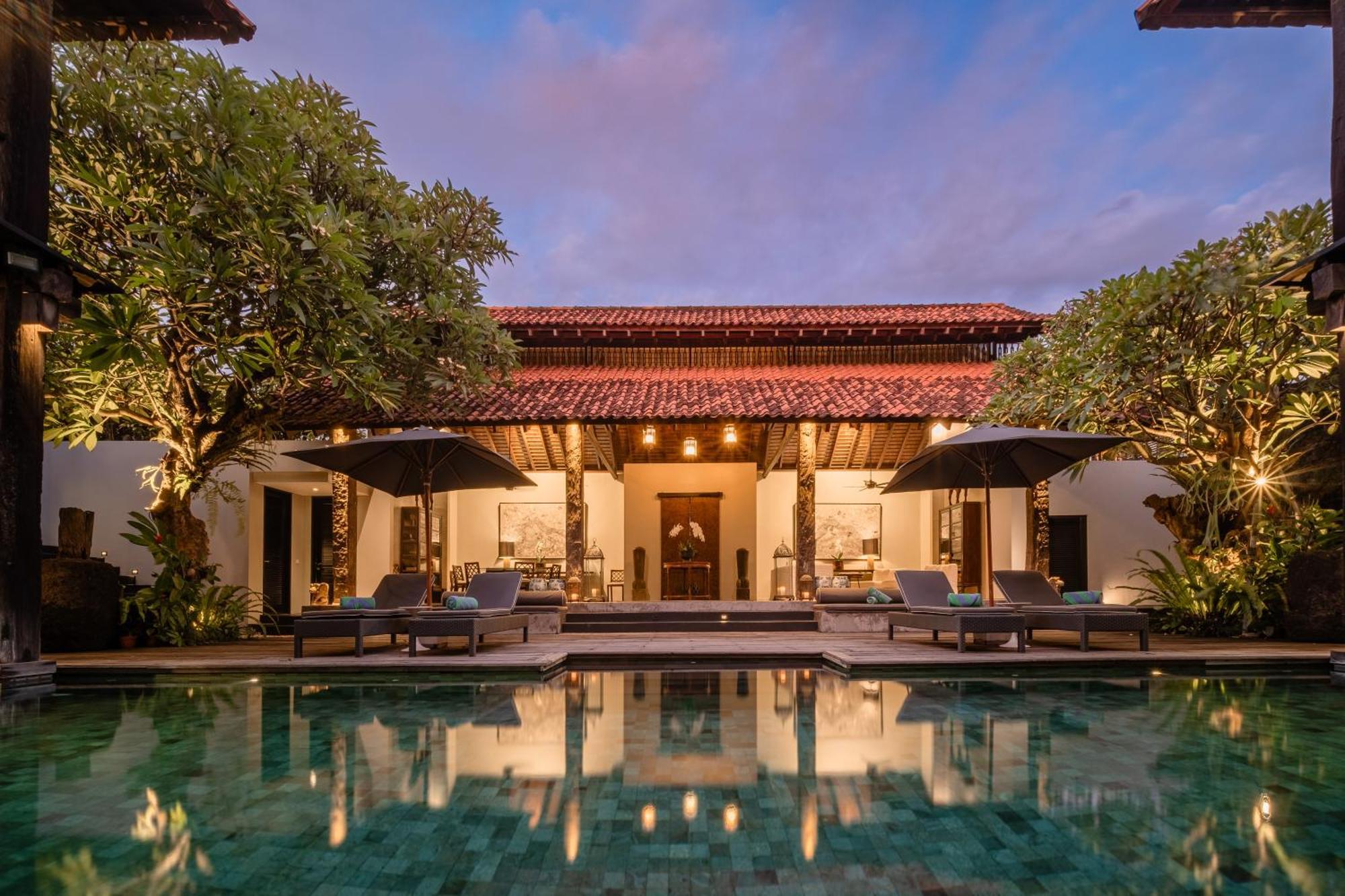 Villa De Suma - Fully Staffed Luxury Villa, Walk To The Beach! Seminyak