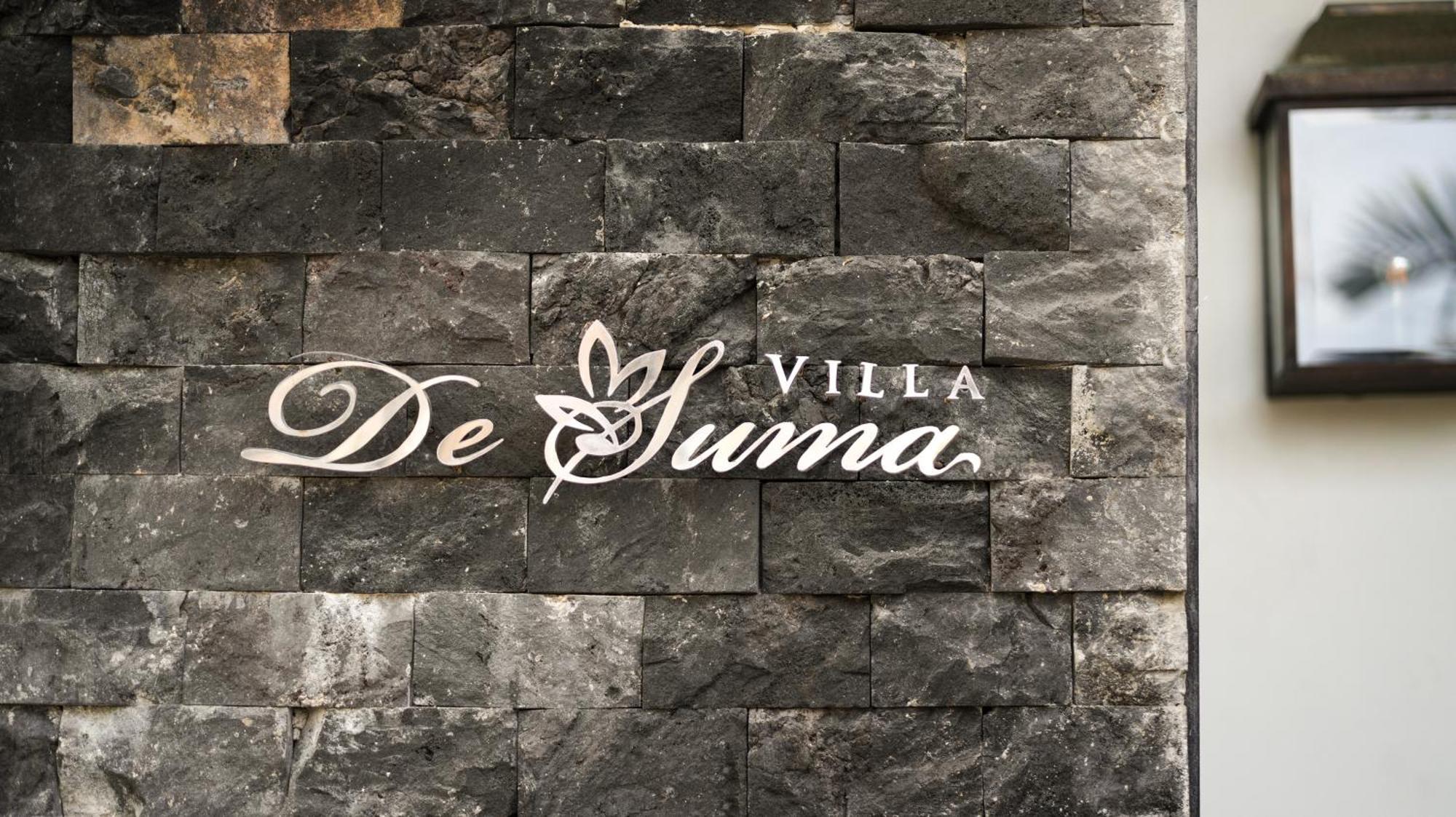 De Suma - Fully Staffed Luxury Villa, Walk To The Beach! *