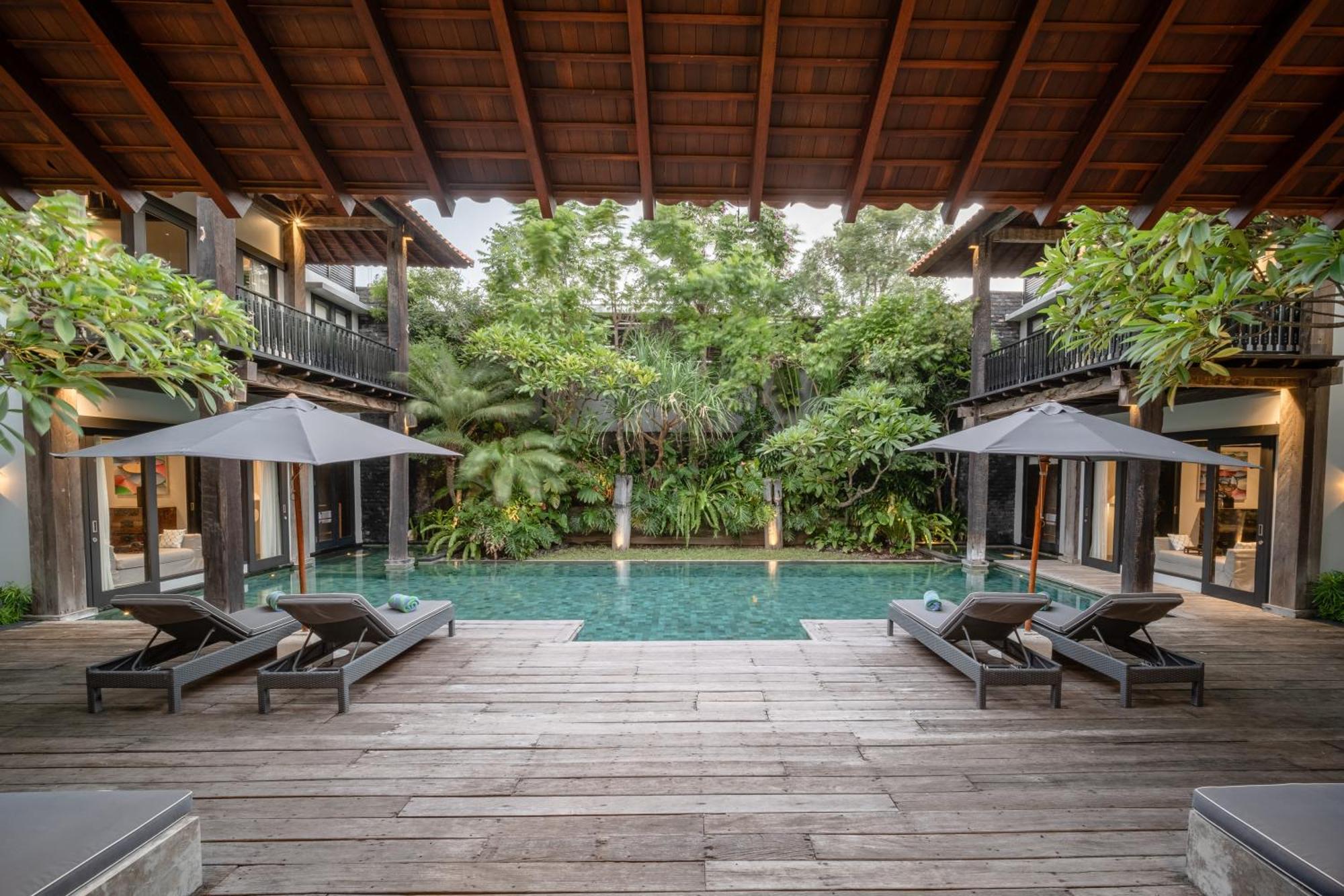 De Suma - Fully Staffed Luxury Villa, Walk To The Beach! Villa *