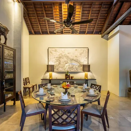 Villa De Suma - Fully Staffed Luxury Villa, Walk To The Beach! Seminyak Exterior foto