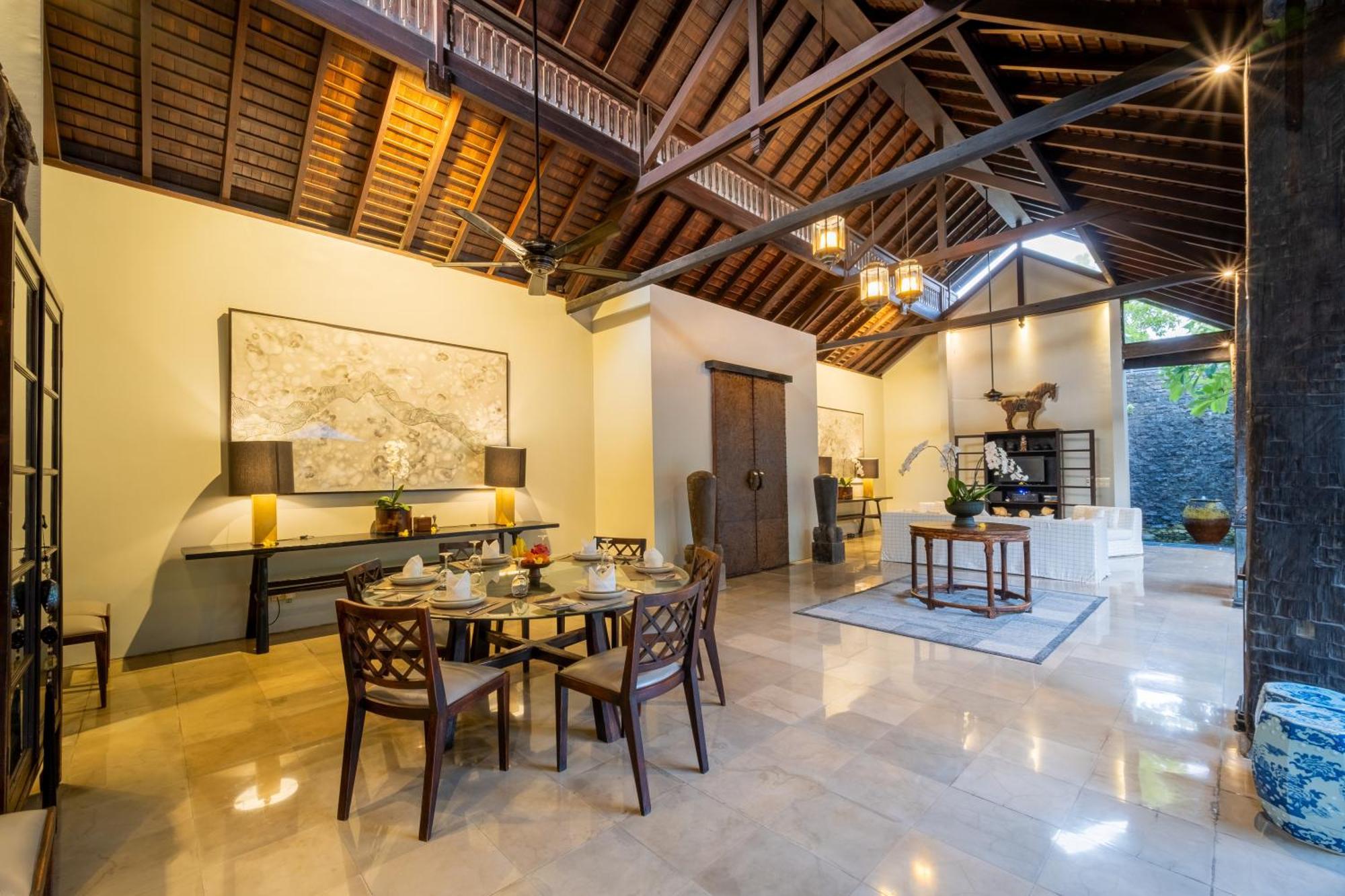 De Suma - Fully Staffed Luxury Villa, Walk To The Beach! Villa *